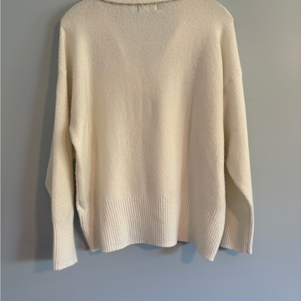 Simply Vera Collared Sweater - Picture 3 of 8